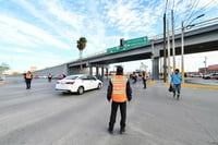 Todo un desafío el cruce de peatones en El Campesino