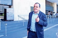 Morena y PVEM 'salvan' a Cuauhtémoc Blanco de desafuero