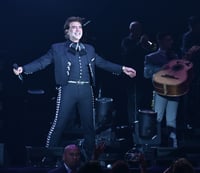 Alejandro Fernández 'El Potrillo' no se raja en Torreón, ofrece concierto en Coliseo Centenario