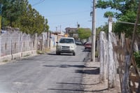 Pavimentan calle en ejido San Alberto