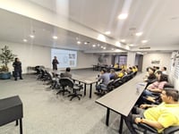Realizan plática sobre la prevención e identificación de extorsiones con trabajadores de empresa