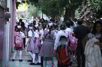Anuncian megapuente en Durango; gobierno 'regala' otro día en escuelas