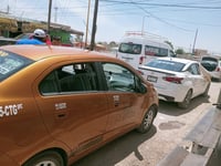 Realizan operativos para revisar que taxistas de Rosita y Dolores cumplan con reglamento
