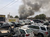 Se incendian 12 vehículos en Yonque de Gómez Palacio