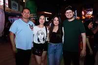 Tienen guinda el corazón