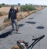 Bachean carretera de acceso del ejido Tacubaya en San Pedro