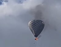 Muere una persona al incendiarse globo aerostático durante festival en Zacatecas | Video