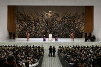 ¿Cuál fue la petición del papa León XIV a los medios de comunicación en el mundo?