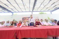 Betzabé Martínez, candidata de la 4T a la Alcaldía de Gómez Palacio, da la bienvenida a líderes del PRI a su campaña