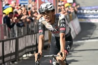 Del Toro lidera clasificación del Giro