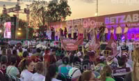 Betzabé Martínez cierra campaña ante cientos de simpatizantes