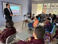 Imparten charla sobre manejo de emociones a alumnos de primaria en San Pedro