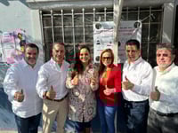 Emite Susy Torrecillas su voto en Lerdo; llama a una jornada pacífica y de alta participación