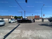 Camioneta arrolla a adulto mayor en Gómez Palacio, resultó con una fractura y múltiples golpes