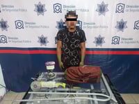 Hombre es capturado mientras intentaba sustraer artículos de un negocio en Torreón