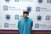 Descubren a hombre robando en negocio del sector Norte de Torreón