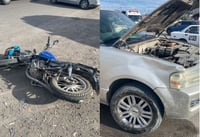 Motociclista impacta contra camioneta frente a fraccionamiento Morelos II de Gómez Palacio