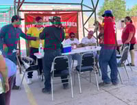 Acuden a ejido Santa Brígida para realizar campaña de vacunación y desparasitación canina