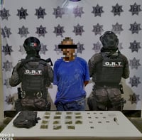 Agentes del Grupo de Reacción Torreón detienen a hombre por posesión de narcóticos