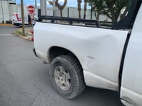 Muere motociclista tras impactarse contra una camioneta