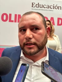 Detecta la SEP rezago de más de 10 años en titulación por escuelas “patito”