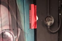 Policía municipal detiene a sujetos por agresiones en bar de la zona centro