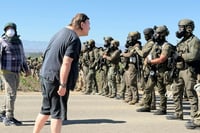 ¿Qué se sabe de la redada contra migrantes con helicópteros en cultivos de California?