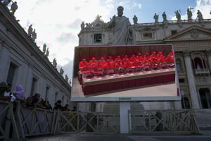 Cardenales se reúnen en cónclave para elegir al sucesor del papa Francisco