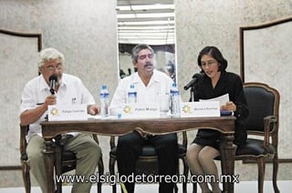 PRESENTACIÓN LIBRO POEMAS
Felipe Garrido, Pablo Murga y Mariana Ramírez