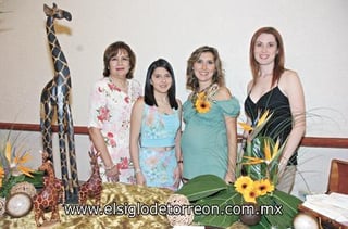 Lupita González de Pereyra, Lorelei Pereyra González, Mónica Pereyra de Pérez y Marcela Pereyra González