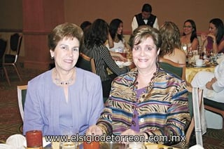 Raquel S. de Von Bertrab y Lourdes de Mexsen