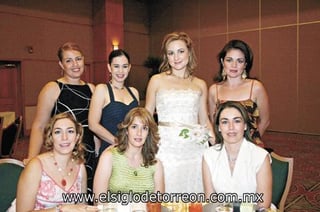 DEJARÁ LA SOLTERÍA
Carola Villalpando, Moyel Ibarra, Liliana de Gutiérrez, Karem Hernández de Soto, Mariana López Valdés y Daniela Rodríguez de Medina junto a Arleth Leal Metlich