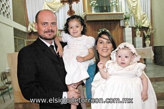 Leonardo Valdés Puentes, Luciana Valdés Garza, Martha Garza de Valdés e Isabell Valdés Garza