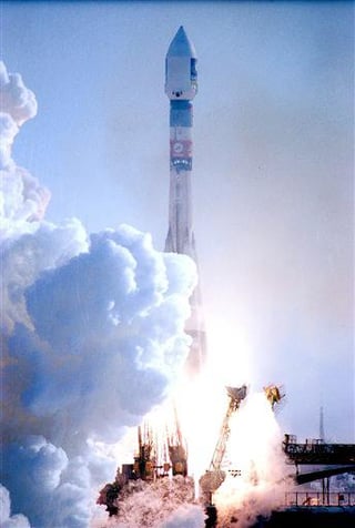 Giove A y B proporcionarán información sobre las particulares condiciones que existen en la llamada órbita media, unos datos que servirán para los 30 satélites de la red Galileo.

También probará algunos de los instrumentos que equiparán los satélites de Galileo, en particular el reloj atómico más preciso jamás enviado al espacio.