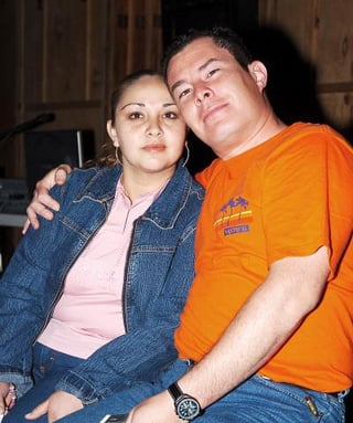 pa_05022006 
 Steve Patiño y Patricia Cepeda