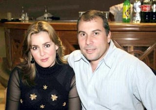 pa_14022006 
Berenice de Salmón y Luis Horacio Salmón