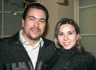 pa_18022006 
Víctor Gabriel González Hernández y Carolina Morales de González.