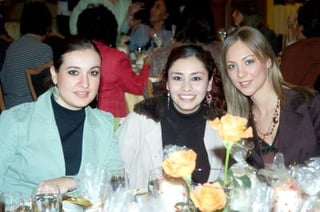 va_23022006 
Lorena Almaguer, Maribel Fernández y Melissa Cantú..