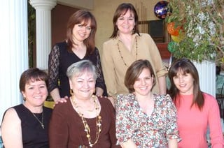 va_24022006
María Marthas con sus hijas Mabeth, Cham, Ginny, Verónica y Ana Milena Flores Galán.