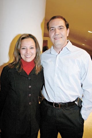 pa_25022006
Paola Reynoso y Pedro Villa.