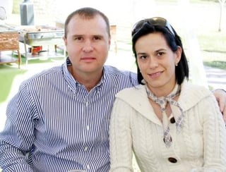 pa_04032006
Miguel Ángel y Liliana Ávalos