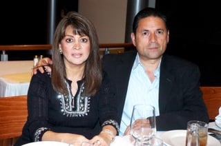 pa_05032006 
Caty y Gerardo Bejarano