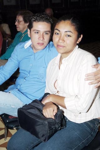 pa_19032006 
Roberto Jiménez y Marcela de Jiménez.