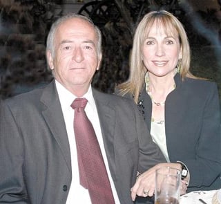 pa_19032006 
Luis y Carmen Hermosillo.