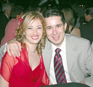 pa_19032006 
Karla de Saracho y Érck Saracho.