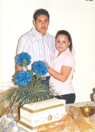pa_20032006 
Carlos Ernesto Favela y Zayra Albarrán.