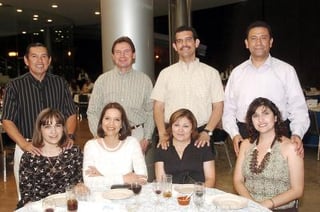 12052006 
Antonio Sánez, Tansy Murguía, María Infante, Jaime Díaz, Magdalena Cenda, Luis Moreno y Edurne Aristegui.