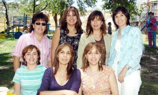 30052006 
Beatriz de Arenal, Verónica Díaz, Lupita Seáñez, Genoveva de Cruz, Teresa de Valencia, Norma de Jardón y Claudia de Álvarez.