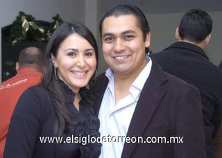 18122006
Elisa Esparza y Carlos García.