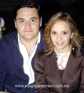 17122006 
Carlos Mijares y Ale de Mijares.